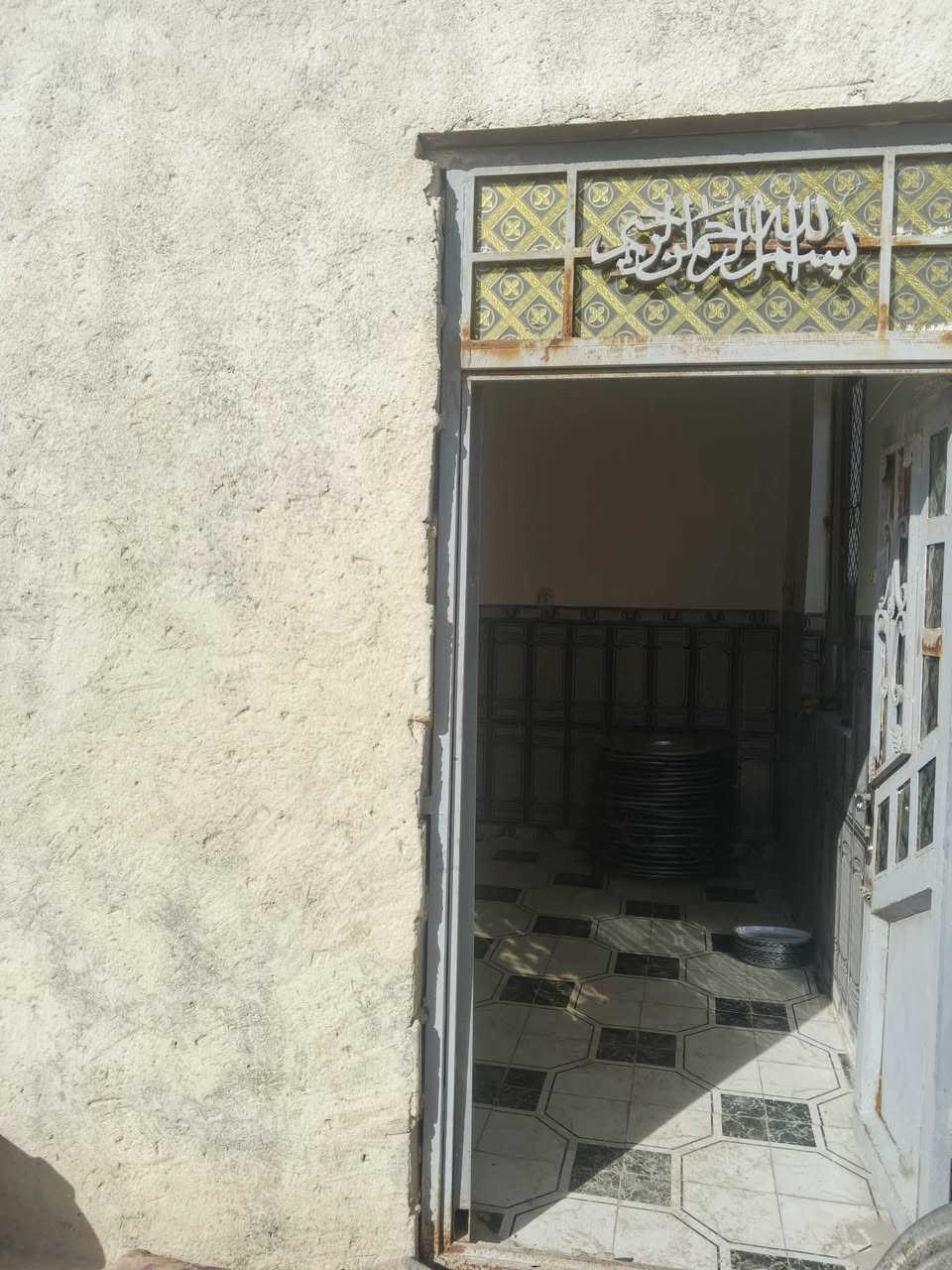 بيت مساحه 200 بناء جديد عكاده ممتازه  صاله ستقبال غرف عدد 2مطبخ داخلي مطبخ خارجي
صحيات  خارجيه  بيت كامل مكمل كهرباء  وماء سند 25
العنوان عون منطقة الفيظه حي الامير  السعر 60


**إذا كنت صاحب هذا الإعلان وتريد حذفه لأي سبب، رجاءا أرسل رسالة إلى الدعم الفني**