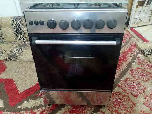 طباخ مصري أربع عيون وفرن فوك وجوه يشتغلن بنفس لوقت والنار زركه.سعر75.كربلاء-حي النضال 📞*********** كربلاء
