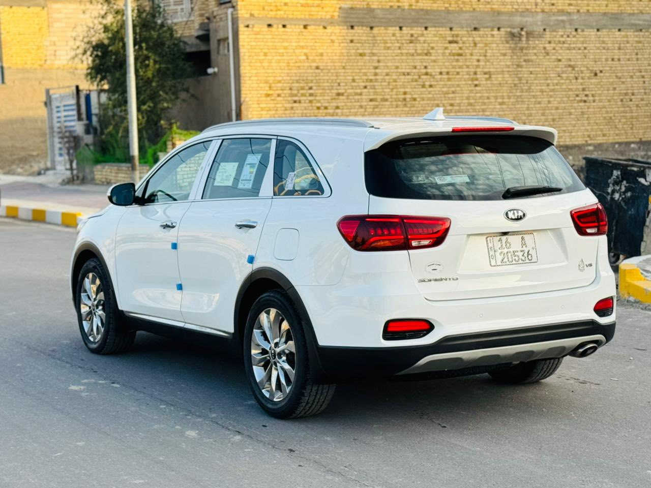 سورنتو موديل 2020 حره تحويل ثاني يوم   وأرد خليجي كفاله عامه 
ضربه وصبغ وتبديل فول مواصفات 1/1 عده البنراما
#المواصفات
بصمه ابواب
بصمه تشغيل
شاشه كبيره
كامرا دواره
تحديد مسار
ويل كب كروم اصلي
لايت لد نهاري
شاحن لايسكي
حساس امامي خلفي
كشن كهربائي متحرك
ماشيه 98 الف حقيقي
لايت لد خلفي
اشاير بالمري
مري شفط
كشنات جلد
6 سلندر
7 راكب 
3 قطع تبريد
وباقي المواصفات الخليجي معروف السياره جديده وجاهزه كير محرك تبريد تخم تاير حداديه مكفولات
#مكان_السياره الناصريه مركز
السعر 255 وبيها مجال الشراي
للأستفسار عل الهاتف ***********
