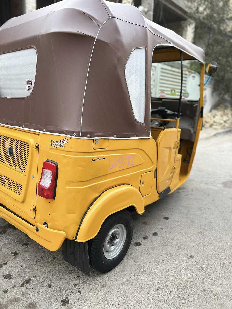 شاهد المقطع واقره التفاصيل قبل لاتتصل
السلام عليكم تكتك 2021 شهر الـ12 طابه بل 22 مرقمه بغداد تحويل ثاني يوم ضربتها موضحه بالمقطع مكينه اكسل كهربائيات خير من الله تكتك جاهزه مابيها كل نقص السعر 6600 بيها مجال بسيط للأستفسار
*********** مكاني البياع حي الأعلام
