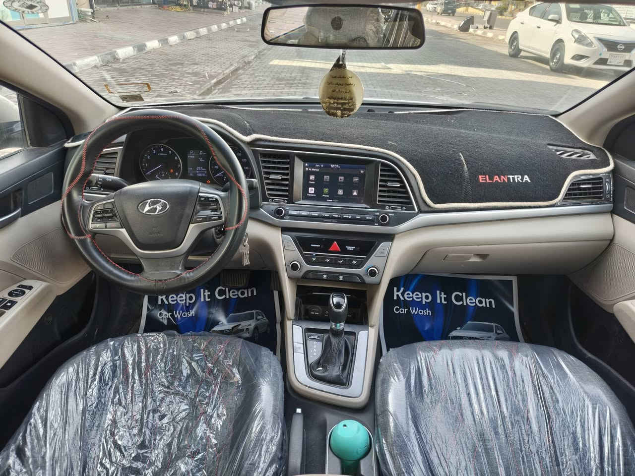 السلا عليكم للبيع ألنترا موديل 2017 
السياره كلين حادثها فقط دعامية   مكينتها 2000 دوش. كير ومحرك  مكفولات السيارة جديدة وجاهزة رقمها اربيل دولي . سعرها 118 ورقة وبيها مجال مكانها نجف . للإستفسار هذا رقمي *********** .
