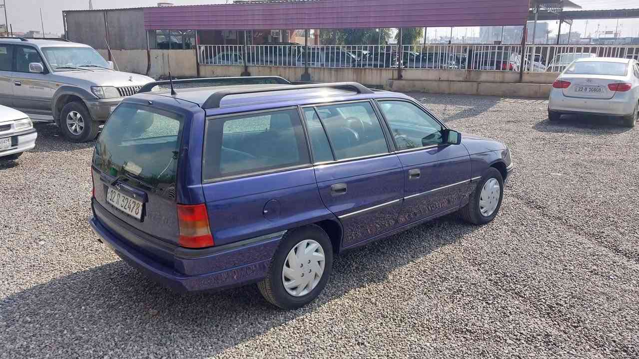 الهم صلي على محمد واله محمد
اوبل استرا موديل 94 
حجم 16 مجول كير عادي 
رقم مسطر وهزه سنويه كله جديد لحد 2030 وبسمي
 كابون بانزين بيها 
محرك كير صدر امامي خلفي كله جديد جاهز مجهز 
صبخ جملغات الخلفي والسقف فقط بخ جماليه بدون معجون
الباقي شرط على فحص
عنوان موصل برطله 
الشراي يتصل على رقم
***********
***********
