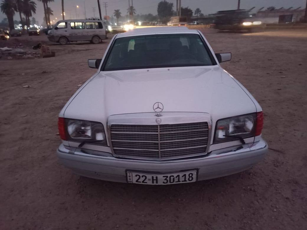 سيارة جانبو موديل ٨٧ باب قصير سيارة بلاد داخل جديد اريل كهرباء كامرة خلفية كهرابائيات كلها شغالة صبغ جاملق سايق مع بنيد سلايت شغال محرك قبق اسود سيارة جاهزة كير محرك كلش نضاف تخم تاير باتري جديد  السيارة موجودة بغداد  سعرة ١٠٠ ورقة 
***********
*********** واتساب
