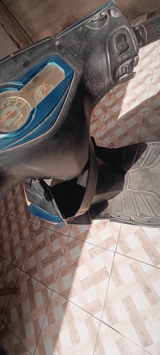 سلام عليكم دراجه سكنس للبيع شغاله فول كهربائيات عوزهة بس كابريتر ب 230 وبيها مجال *********** مابي واتساب
