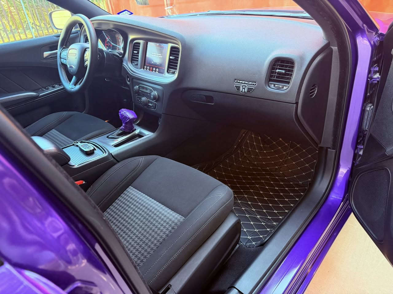 جار جر مديل ٢٠٢٣اخر اصدار السياره بحاله الزيرو ماشيه ١٨الف كفاله عامه من كلشي وراد امريكي داخله بتقرير غرق 
ابد ماداخله بيهه قطره ماء رقم اربيل ترقيم جديد مواصفات بلاك توب ويل عشرين مري اسود كشتات حضن 
حساس خلفي شاشه كبيره تشغيل عن بعد جنح اسود بلاد لايت زنون بلاد تو ويل مكينه ٣٦٠٠مكفوله من الصبغ والتبديل والبارد والشخط والفتح تايرات الشركه جواها 
السعر ٢٨٥وبيه مجال اربيل بسم شركه رقم ***********مكان السياره بصره
