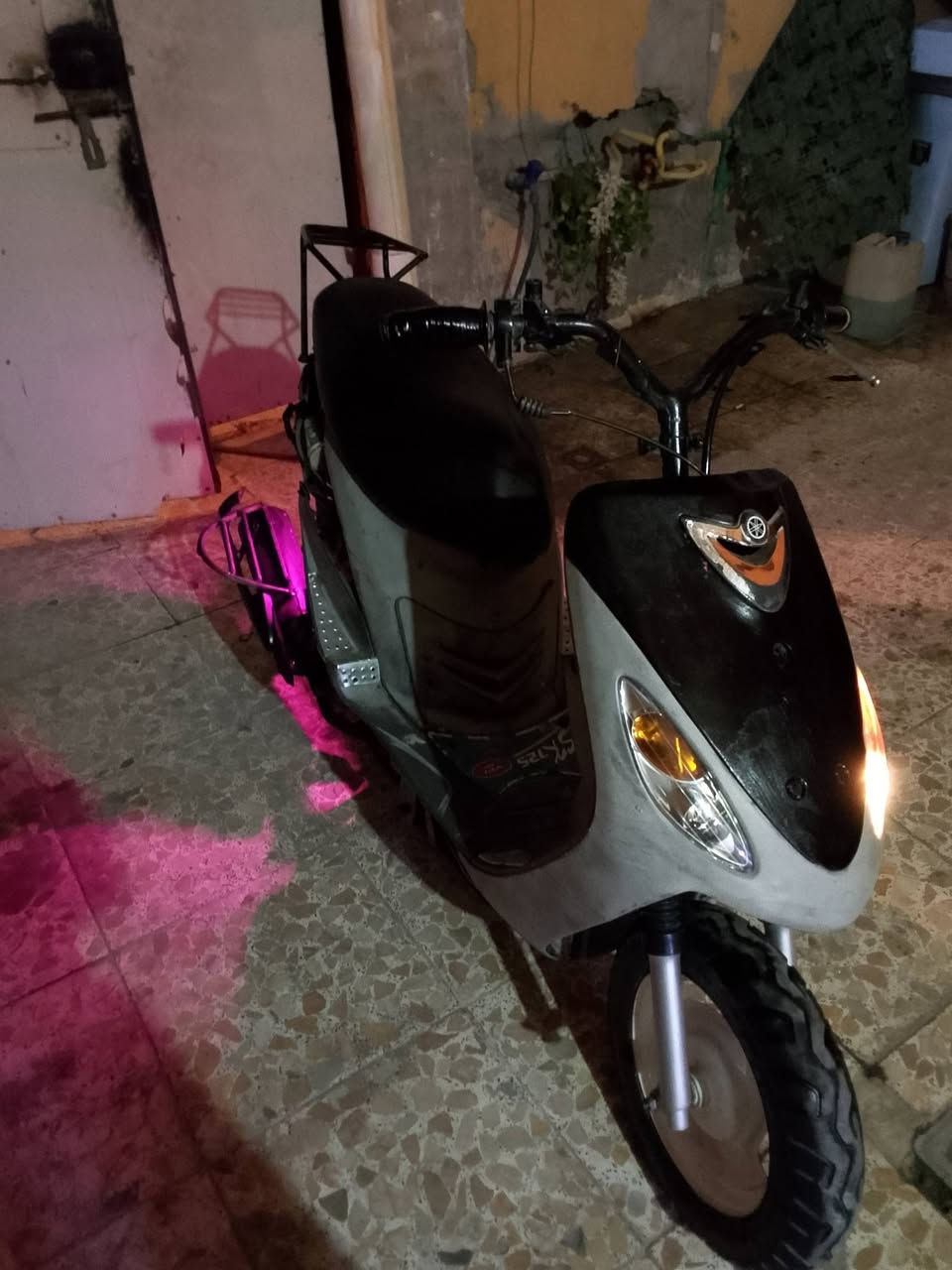 السلام عليكم 😇 ماكس منغولي للبيع مكينه مفتوحه بس شرط تاكل الكاع كهربائيات كلها شغاله سلف باتري كله جديد 
كفراتها كامله مختمات كلهن طبق الاصل السعر(450)وبيها مجال هـ***********مكاني نجف حي ميسان
