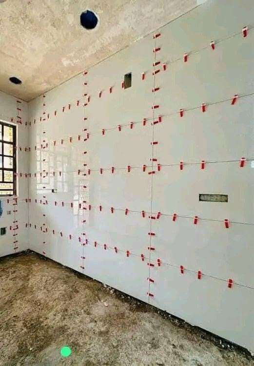 خلفه لتطبيق جميع انواع السيراميك جداري وارضي وبرسلين الواح ومرمر وبايات شغل درجه اولى بغداد فقط رقمي *********** بيه واتساب

