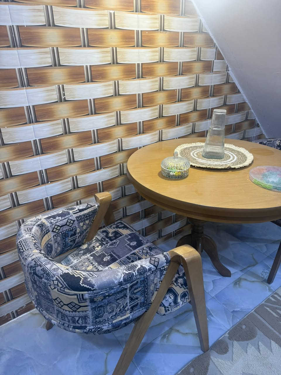 ميز طعام +نص تخم للبيع نضيفات اخو الجديد


**إذا كنت صاحب هذا الإعلان وتريد حذفه لأي سبب، رجاءا أرسل رسالة إلى الدعم الفني**