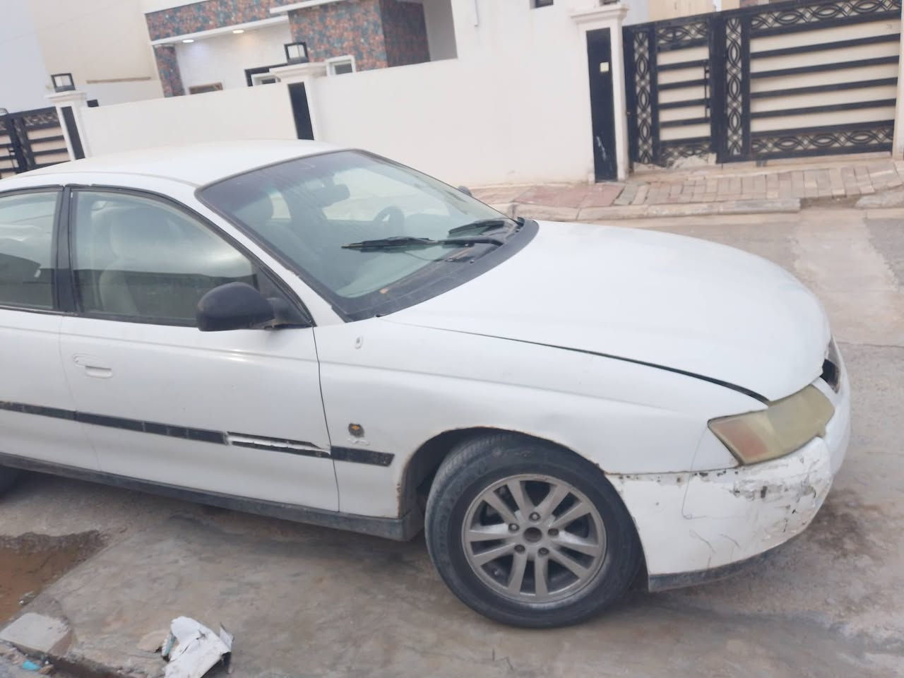 السلام عليكم ورحمة الله وبركاته؟ شوفر ليت لومينا موديل 2005مال مزاد وزارة الداخلية ارقامها واصله مرور ديالى عارضها 18$ورقه بيها مجال قليل العنوان رمادي السبعه كيلو التواصل على الرقم ***********
