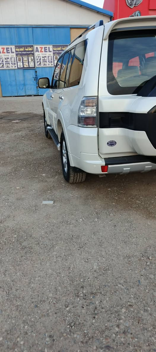 السلام عليكم للبيع باجيرو موديل 2016 رقم اربيل بسمي تحويل مباشر سيارة جديدة جاهزة مكفولة كفالة عامة مكاني بغداد المحمودية السعر 205 وبيهة مجال ***********
