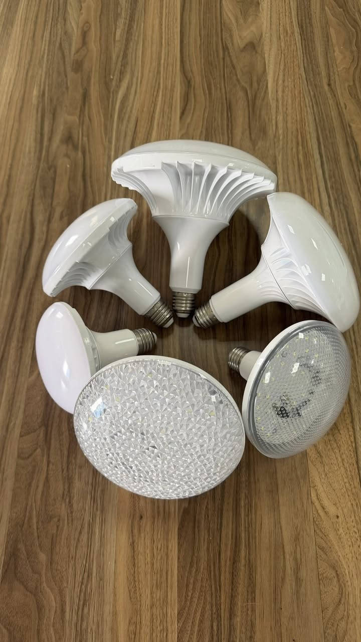 𝙎𝙪𝙥𝙚𝙧 𝙗𝙧𝙞𝙜𝙝𝙩 𝙬𝙝𝙞𝙩𝙚 𝙡𝙞𝙜𝙝𝙩! 𝙏𝙝𝙞𝙨 𝙐𝙎𝙊 𝙗𝙪𝙡𝙠 𝙡𝙞𝙜𝙝𝙩 𝙞𝙨 𝙧𝙚𝙖𝙡𝙡𝙮 𝙜𝙧𝙚𝙖𝙩!

 🛸𝘛𝘩𝘦 𝘸𝘩𝘪𝘵𝘦 𝘭𝘪𝘨𝘩𝘵 𝘪𝘴 𝘷𝘦𝘳𝘺 𝘣𝘳𝘪𝘨𝘩𝘵 𝘣𝘶𝘵 𝘯𝘰𝘵 𝘥𝘢𝘻𝘻𝘭𝘪𝘯𝘨, 𝘮𝘢𝘬𝘪𝘯𝘨 𝘪𝘵 𝘴𝘶𝘪𝘵𝘢𝘣𝘭𝘦 𝘧𝘰𝘳 𝘭𝘰𝘯𝘨 𝘩𝘰𝘶𝘳𝘴 𝘰𝘧 𝘸𝘰𝘳𝘬. 

🪝 𝘞𝘪𝘵𝘩 𝘢𝘯 𝘌27 𝘴𝘤𝘳𝘦𝘸 𝘴𝘰𝘤𝘬𝘦𝘵 𝘥𝘦𝘴𝘪𝘨𝘯, 𝘪𝘵'𝘴 𝘴𝘶𝘱𝘦𝘳 𝘦𝘢𝘴𝘺 𝘵𝘰 𝘪𝘯𝘴𝘵𝘢𝘭𝘭 𝘢𝘯𝘥 𝘤𝘢𝘯 𝘣𝘦 𝘶𝘴𝘦𝘥 𝘸𝘪𝘵𝘩 𝘰𝘭𝘥 𝘭𝘢𝘮𝘱 𝘴𝘰𝘤𝘬𝘦𝘵𝘴 𝘢𝘵 𝘩𝘰𝘮𝘦. 

🏭 𝘐𝘵 𝘤𝘢𝘯 𝘣𝘦 𝘶𝘴𝘦𝘥 𝘪𝘯 𝘧𝘢𝘤𝘵𝘰𝘳𝘪𝘦𝘴, 𝘸𝘢𝘳𝘦𝘩𝘰𝘶𝘴𝘦𝘴, 𝘰𝘳 𝘢𝘵 𝘩𝘰𝘮𝘦, 𝘢𝘯𝘥 𝘪𝘴 𝘩𝘪𝘨𝘩𝘭𝘺 𝘱𝘳𝘢𝘤𝘵𝘪𝘤𝘢𝘭.

📲If you want more info please contact me 👉Viki +86-18022115056 (Wechat)👏

#UFO #bulk #Manufacturer #PurificationLight #FactoryDirect #HealthyHome #indoorlight #Chinafactory #supply #skd


**إذا كنت صاحب هذا الإعلان وتريد حذفه لأي سبب، رجاءا أرسل رسالة إلى الدعم الفني**