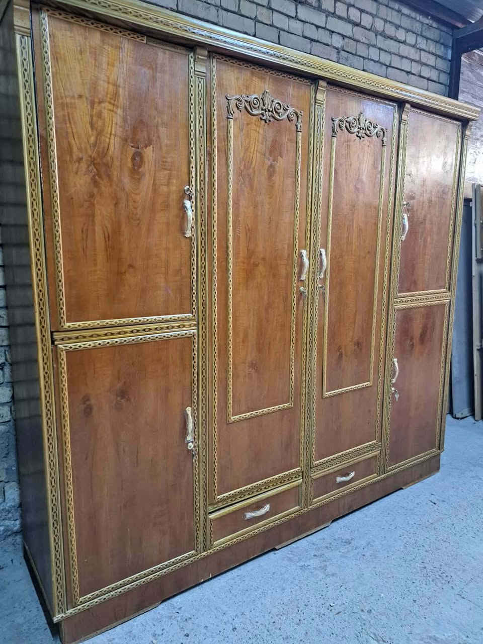 كنتور صاج 4 ابواب نضيف كلش 
كنتور صاج 3 ابواب نضيف كلش العنوان الشعلة ويوجد توصيل بكروة كافة مناطق بغداد فقط


**إذا كنت صاحب هذا الإعلان وتريد حذفه لأي سبب، رجاءا أرسل رسالة إلى الدعم الفني**