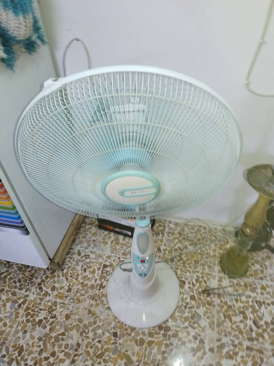 بانكه شحن وكهرب بس ما بيها بطاريه سعر  18 شاري اتصل
***********
***********
