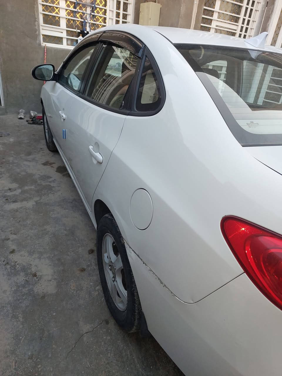 السلام عليكم  النترا محرك ٢٠٠٠ موديل ١١ رقم بغداد انكليزي السعر ١٢٢ للاتصال *********** بأسمي السياره
