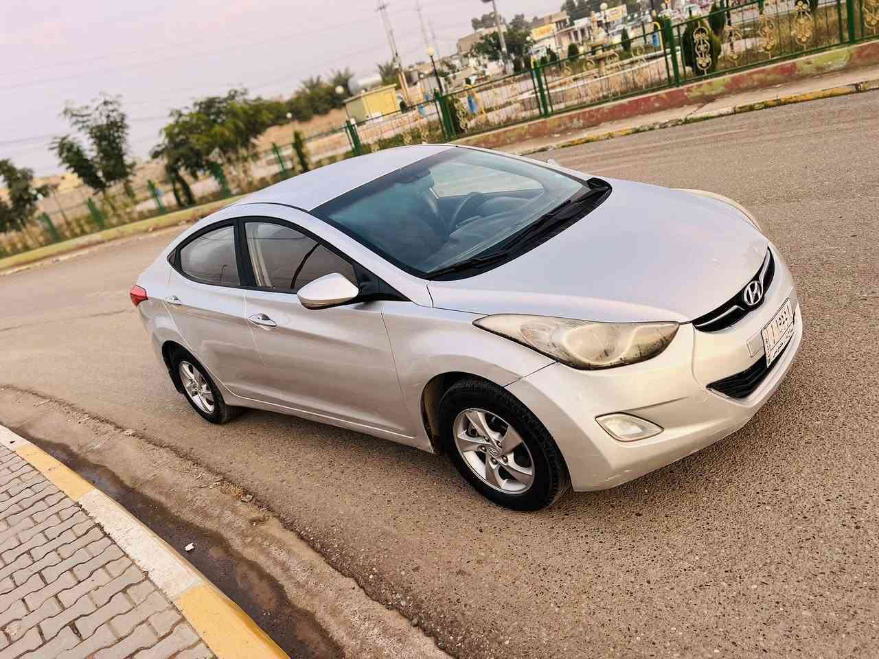 افانتي 2012
باسمي شرط التحويل 
سيارة جديدة وجاهزة مابيها نقص
محرك ما مفتوح 
كير محرك صدر تايرات كلو شرط
تدفئه تبريد السيارة جاهزة 
بيها رش ثلث قطع اثر تقحيل بدون تصليح او تبديل شرط
السعر98
‭***********
