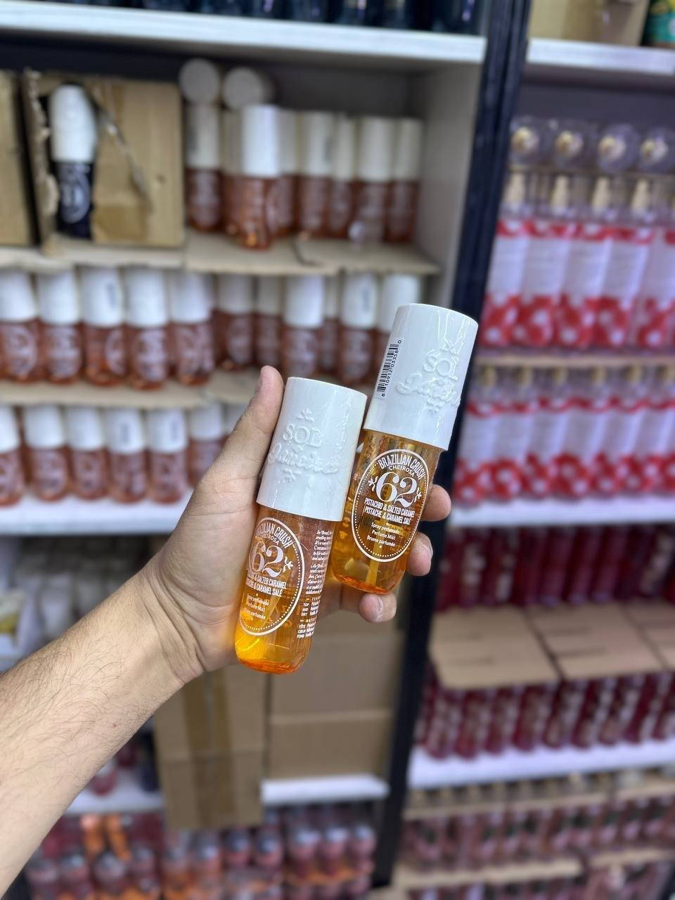 سبلاش الشعر والجسم خرافي
SOL DE JANEIRO Perfume Mist
الاشهر والاكثر طلباً من سول دي جانيرو 😎🥇
سبلاش عطري للجسم والشعر برائحة مُهدئة لأمواج الشاطئ الدافئة 🏖️والنباتات الاستوائية لتغمرك في روتينك😌

تنقلك الروائح المختلفة مابين الزهرية ، الحلوة ، الفاكهيه المنعشة 

💙 روابطنا الرسمية 💙
━━━━━━━━━━━━━━━
🔹 قناتنا على التليجرام
💙 https://t.me/cnvxhkkgfjlkfshklmklljfcjllhgfhk
━━━━━━━━━━━━━━━
🔹 صفحتنا على الفيسبوك
💙 https://www.facebook.com/share/1CspoQ6L4S/
━━━━━━━━━━━━━━━
🔹 حسابنا على الانستغرام
💙 https://www.instagram.com/e_o_p.90?igsh=MTk4eGduOWVvdW1ydQ==
━━━━━━━━━━━━━━━
✨ نورتونا بكل مكان ✨


**إذا كنت صاحب هذا الإعلان وتريد حذفه لأي سبب، رجاءا أرسل رسالة إلى الدعم الفني**