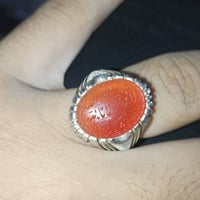 💍 للبيع محبس فضة قطعة قوية ومميزة عقيق يماني مشمشي   ✨ مخطوط عليه: "ما...