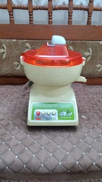 سلام 👋عليكم  للبيع معصارة  فواكة + خلاط سانيو ياباني اصلي إستيراد المن...