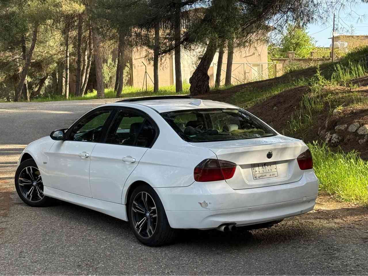 سلام عليكم بيع او مراوس حسب القناعه
BMW 325 V6 2008 
 2008بي ام 325 6 سلندر
محرك 2.5 مرغوب
رقم نينو جديد و مميز و السيارا بسمي تحويل فوري
السيارا فول موصفات
السيارا صبغ عام 
مكان سيارا دهوك
السعر 78 ومجال بسيط

للستفسار///
***********
***********

موصفات///
فول موصفات
سلايت
كشن كهرب
فول تحكمات ستيرن
3 انضمه تحكم سياقه
بعد بيها هوايه شغلات دهوك, العراق
