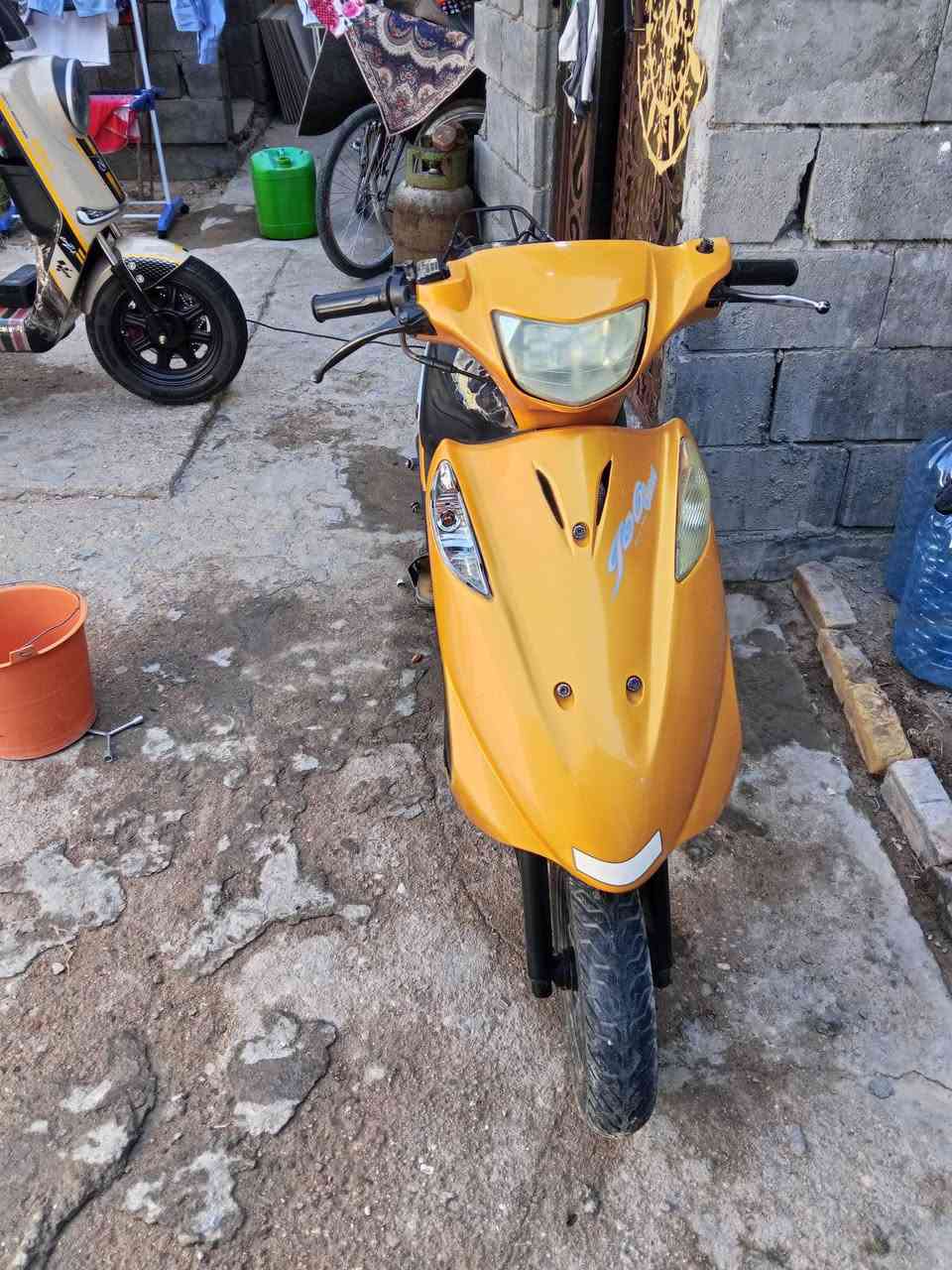 سلام عليكم دراجه ادرس صيني قديم للبيع ب 125 الف قفل اذا مو شراي  لا تتصل ولا تراسل  كوم حديد طفت وتركتها هسه ماتشتغل + نقص قبق كلجات عنواني بصره شط العرب الجزيرة ***********
