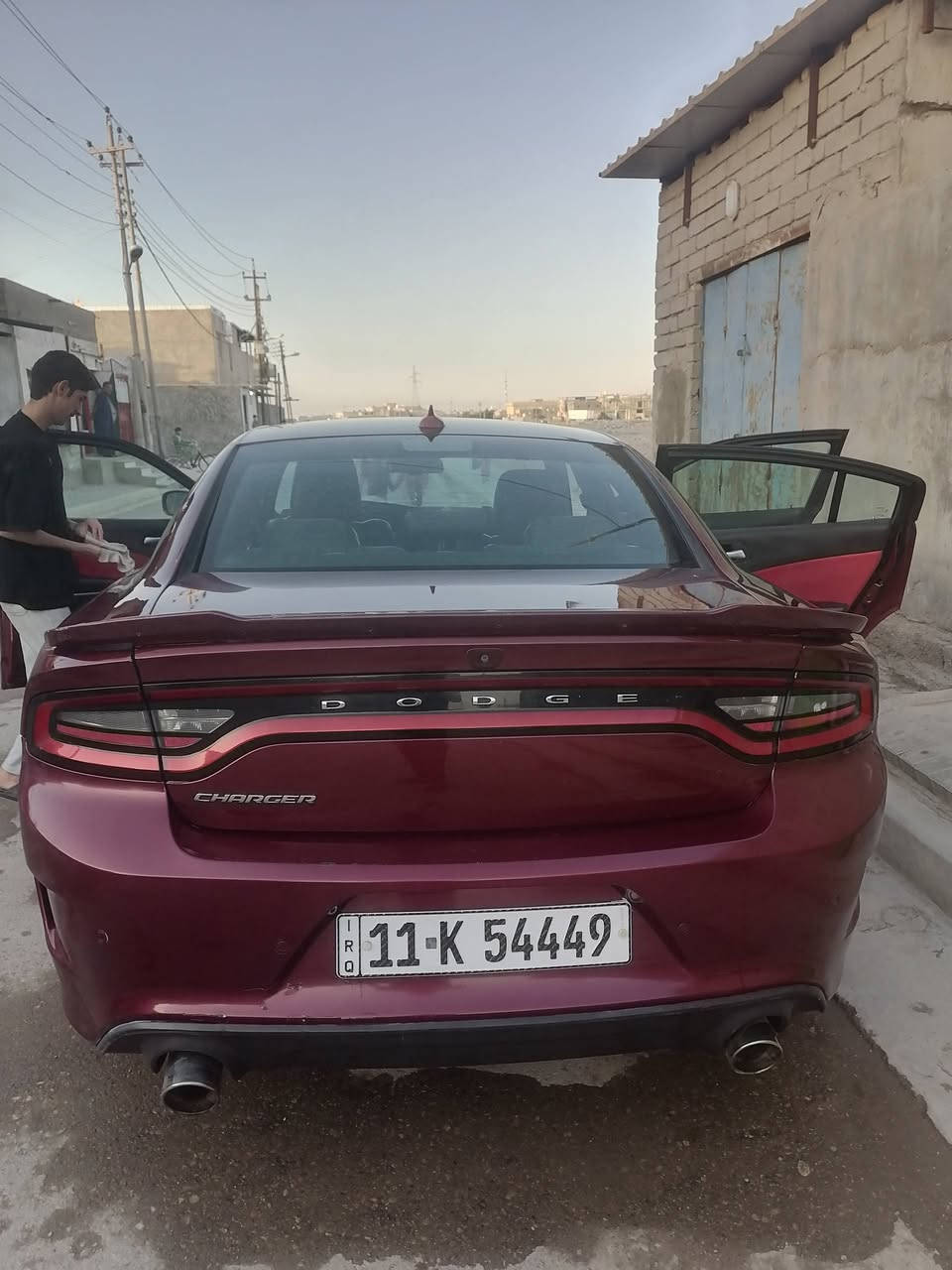 سلام عليكم جارجر جيتي موديل 18اصل رقمها بغداد سنويه جديده
رقمها مميز مكينه 3600 جديده  كير اكسل جدد 
تخم تاير ويل 20 اصلي موصفات جيتي معروفه 
بيها جاملغ وبنيد مبدلات وشوي من الباب صبغ كد شبر توحيد لون 
الباقي كفاله من صبغ مكانها البصره قضاء القرنه 
رايدها ب١٧٥ وبيها مجال حك جيه 
***********
