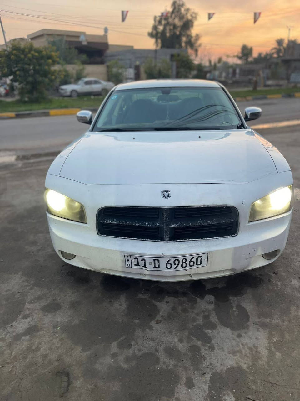 السلام عليكم ورحمة الله وبركاته جارجر اصل ٢٠١٠ للبيع فقط الستفسار على رقم التلفون *********** 
السعر ١٠٠ ...وبيه مجال العنوان بلد السيد محمد 
للبيع فقط بدون  مراوس
