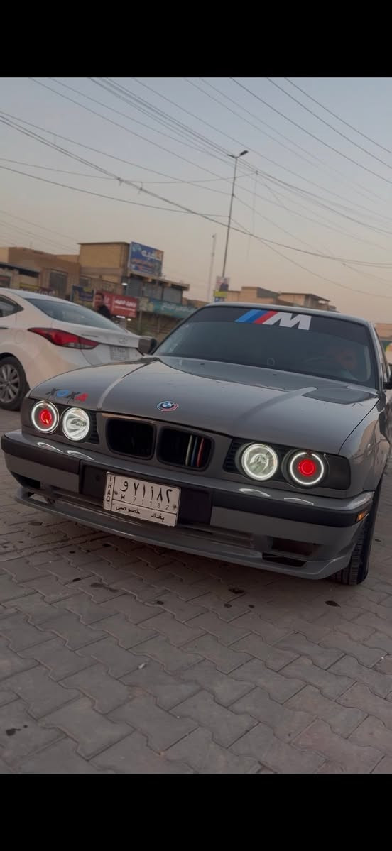 سلام عليكم بي ام 535 مفتوح محرك وكير  اوتو جديد صعدتهن قبل شهرين  سياره كلها M دعاميات ودواخل جلد غرفه كلها جلد سوده وكلها جديده بجم عريض + عيون الشيطان وعدسات عليها كزوز HTpor تحكم بل ريمون عليها سستم سماعات كامل وسبيكرات وشاشه نضام اندرويد رقم بغداد مداور ثاني يوم تبريد شغال كلشي شغال بل سياره كامله على اخر حبايه السعر 58 وبيها مجال ***********/*********** مكاني نجف
