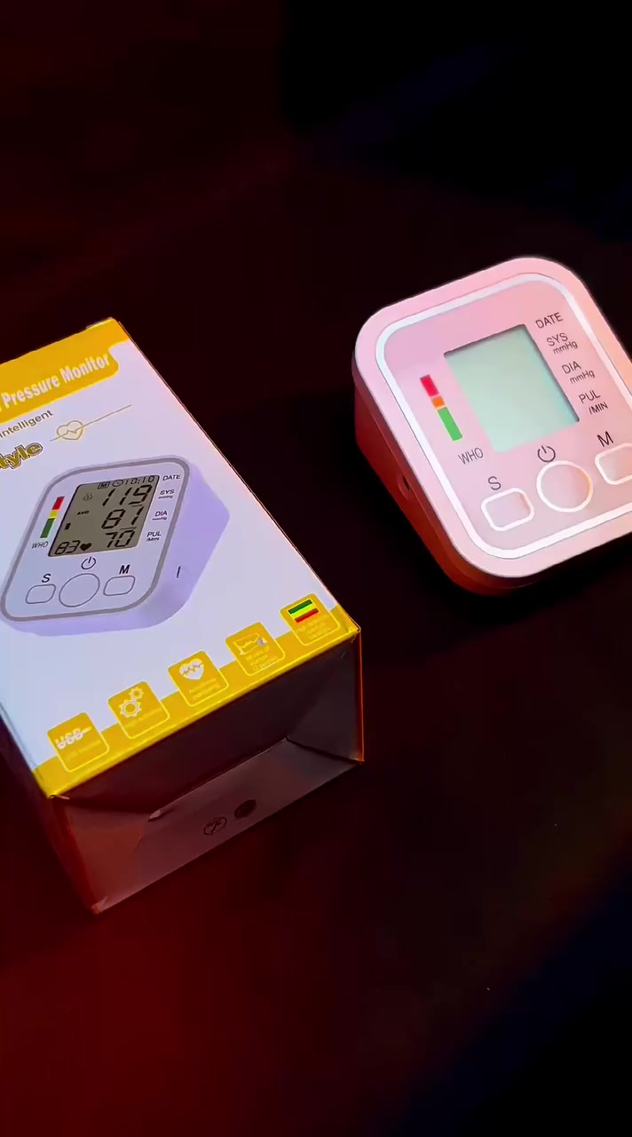 السعر 12 الف والتوصيل 5 لجميع محافظات العراق
تصميم مميز وعملي
- شاشة LCD رقمية لعرض النسب

- قياس ضغط الدم: 0-299 ملم زئبقي " 0-3.37 كيلو باسكال "

- ضغط الدم 3± ملم زئبقي " 0.4 كيلو باسكال “ 5± من القراءة

- درجة الحرارة: 5 - 40 درجة مئوية

- سرعة ضربات القلب: 40 - 200 نبضة بالدقيقة 

- ارتفاع الضغط: 70 - 106 كيلو باسكال 

- الرطوبة: 15% - 85% رطوبة نسبية

- خاصية الايقاف الذاتي تلقائيًا بعد 30 ثانية من التشغيل بالخطأ 

- يتم النفخ عن طريق التضخيم التلقائي 

- يعمل عن طريق البطاريات نوع AAA  وكذالك يعمل عن طريق الشحن 

- طول الصمام : 60 cm

- الابعاد : 17 * 10 * 14 cm


**إذا كنت صاحب هذا الإعلان وتريد حذفه لأي سبب، رجاءا أرسل رسالة إلى الدعم الفني**