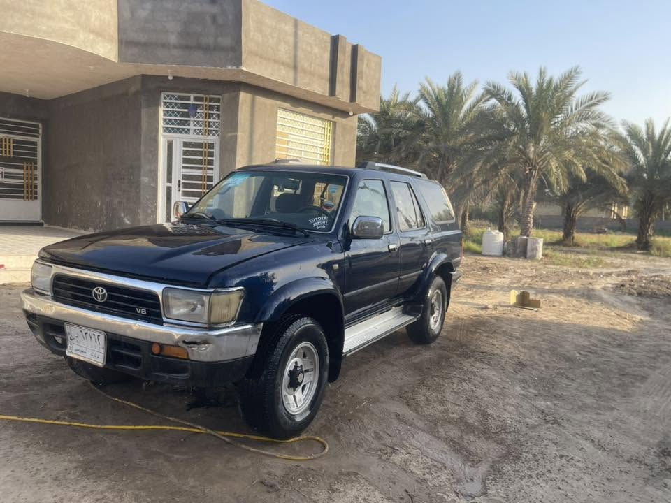 سلام عليكم ورحمة الله وبركاته 
سيارة TOYOTA لاينر موديل 92سنويا لل٢٧رقم كركوك خصوصي عندي بيها وكاله عامه ام باركود تريد تحويل تريد وكاله مكينه وكير كاز هيونداي كهربائيات سلف داينمو اناره كامله داخل وخارج جام كهربائي بيها مكينه كايمه تبخر سياره تمشي ومكينه صافيه بم ونزول وحماوه كله طبيعي بيها تخم تاير ويل كب غرفه نظيفه جاهزه سياره من كلشي بس مكينتها كايمه /سعر ٤٠وبيها مجال 
رقم تلفون ***********
***********
