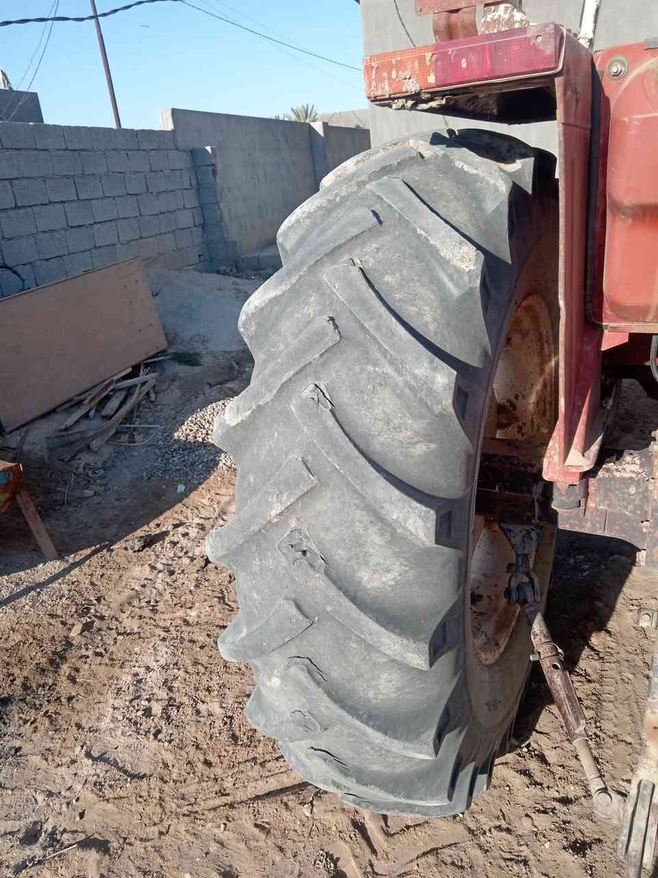 تايرات لبيع حجم ١٨  ٣٤  ***********
