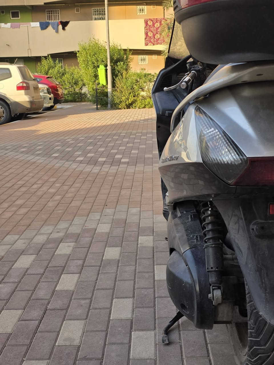 يا الله سلام عليكم شباب سلفر 600مو 400 البيع دراجه كفاله عامه جيب وياك فيتر وتعال اذ بييه عيب تأخذه وتروح كفر مصبوغ جماليه دراجه معدل وترايك وين ما يعجبك سعر 17ونص  مكان دراجه بسمايه
***********
