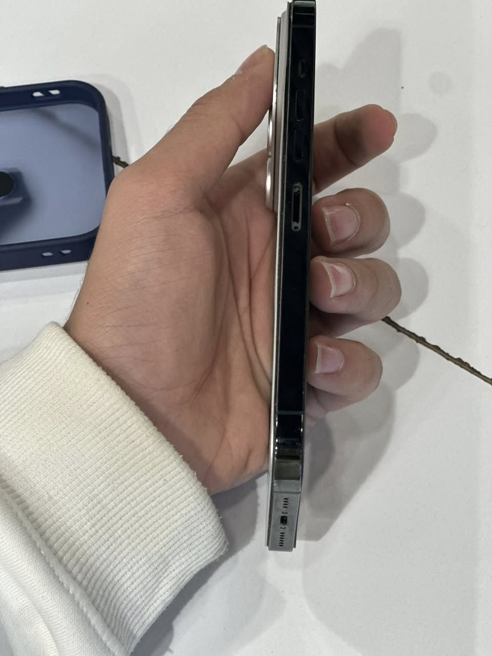 سلام عليكم للبيع ايفون 13 برو ماكس ذاكره 512 جهاز مفتوح تخطي سابقت ورجع قفل يراد تخطي 25 الف 
شاشه البي اصليه امبدله بطاريه 100 احسن نوعيه 
عنوان بغداد سيديه  سعر 275/.  ***********
