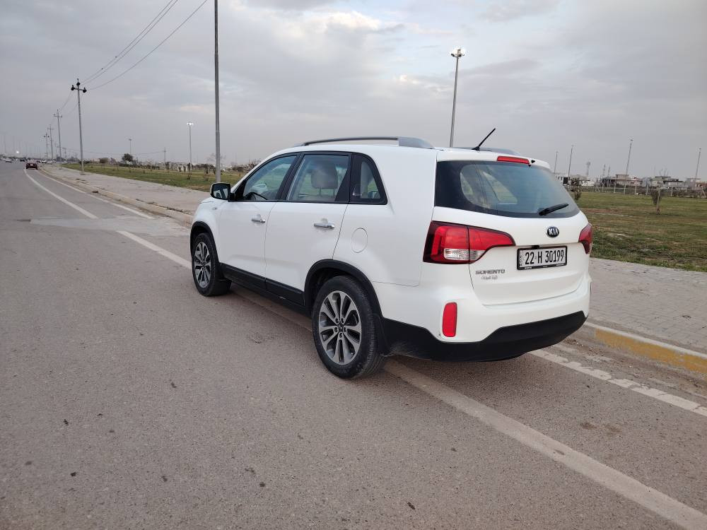 كيا سورينتو ٢٠١٤ كلين مكفل كفاله عام كير محرك بشرط رقم سنويه جديد كوبون بانزين موجود دينارمصرف مافي بسمي ثلاث مقاعد تبريد مركزي السعر ١٦٢ مجال قليل الهاتف *********** كركوك, العراق
