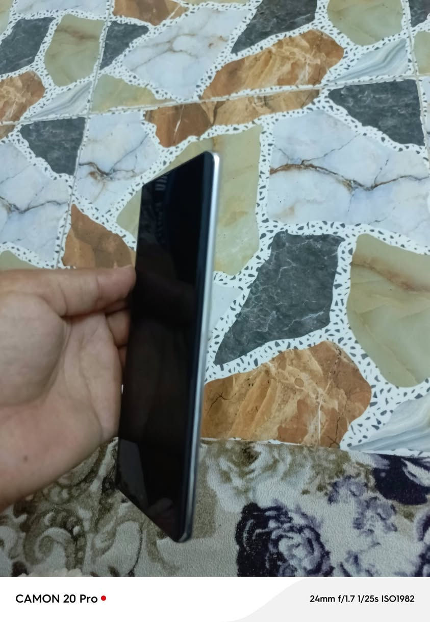 نفنكس زيرو 40. 5G بل بوبجي 90 فريم حقيقي كامره 108 ميكا بكسل تصويرة فول المحبين التصوير الاحترافي كامرته الأماميه 50 ميكا يعني بل سيلفي واحد علا واحد  ستخدام قليل نضافه 100% شخط ما مشخوط ملحقاته كامله كارتونه هتفون ما مفتوح من الكارتونه ويا حافضات 3 السعر 385 وبي مجال بسيط للشراي مراسله واتس***********
