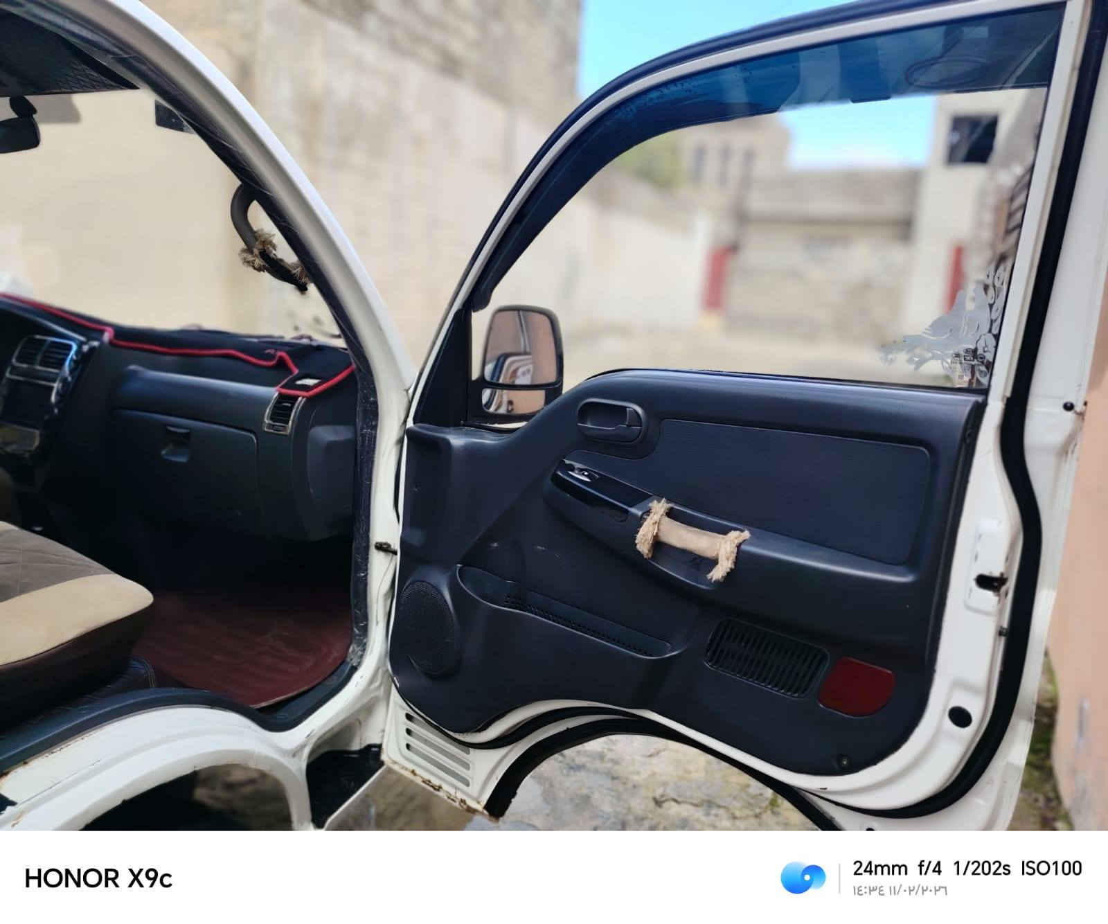 السلام عليكم
كيا 2700
 موديل 2010 وسنوية 2029بأسمي
حصة كاز بيها كهربائيات كلها شغاله
محرك وكير واكسل وشاصي شرط
تخم تواير جدد وتخم سيارة جديد
سعرها 105 بيها مجال بسيط
ما متواجد عالفيس
وهذا رقمي
***********
***********
يرهم مراوس ويا كيا فونتيرا
اذا الفرق نقد
