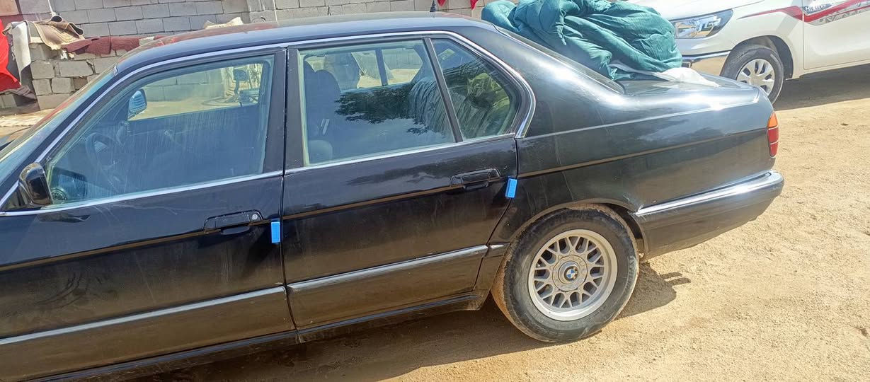 سلام عليكم بيم للبيع موديل 91 رقم بغداد ملاك بصره 735 محرك بلاد كير بلاد غرفه جديده لايت زنون  صبغ جماليه سنويه السبعه وعشرين تنتهي  سعر53 صبغ جماليه عنواني بصره الدير الشافي ***********
