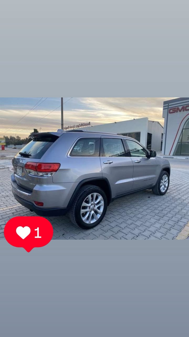 سلام عليكم ( بيع @ مراوس ) 
جيب كراند شيرروكي خليجي فول ( وكالة ليث العيبدي )
                            كفاله عامة  ☑️
*الموديل /  2017
*الرقم  / بغداد انكليزي سنويه تنتهي 2031
*عداد المسافة  82KM نظيفة جداً 
*حجم المحرك  V6 3.6 L  
*4/4 ماوس تحكم 
*سقف بانوراما طكتين
*كشنات جلد 
*كشنات امامي ( كهرباء + تدفئة +تبريد )
*كشنات خلفي تدفئة
*داخل صاج ملكي 
*كاميرا دواره 
*شاشة كبيرة 
*شفتات ستيرن
*تحكم جهتين 
*تبريد قطعتين 
*صندوق كهرباء شفط
*حساسات امامي . خلفي 
*تشغيل اطفاء عن بعد 
*بصمة  ( تشغيل . ابواب . صندوق ) 
*مري جانبي ( شفط + قلاب بك + هيترات + عاكس للضوء
*سيدي جنجر جكمچة
*سستم صوت 12 سماعة 
*دمامي خلفي
*ستيرن كهرباء +تدفئة
*ثلاث انظمة قيادة
*لايت عدسة زينون متحرك
*زراكات ماء مازدات  
*كشافات زينون
*خزن ميموري 
*يدات ننيكل بلاد 
*اوتو بارك مساعد اصطفاف
*مانع تصادم خلفي 
*نظام خرائط +نظام ملاحة
*هوكات امامي + خلفي 
*زراكات لايت امامي 
*دبل كزوز خلفي 
*نظام ترحيب كامل 
*مانع انزلاق + مثبت سرعه 
*سبير منازل + عده + مطفآه بلاد 
*تخم بردات كامل 
*تخم ارضيات جديده  حوظية بالكامل+ الارضيات البلادية
*بعد هواي مواصفات 
☑️ العنوان بغداد / جامع النداء 
الرقم ( ***********)
(( السعر 258 $ )) وبيه مجال بسيط
