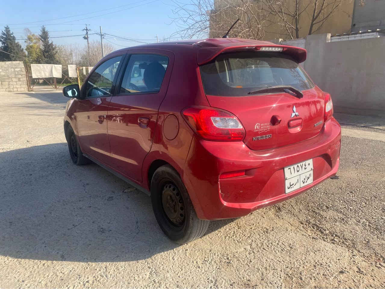 میراج مۆدیل ٢٠١٨ گیر تماتیک و چوار جام کارەبا و شاشە و کامیرا و سوکان فولیوم و ABS و تراکشن سیارەکە ٣ پارچەی سبوغە بێ ژۆرێ و بێ ئیرباگ بونیت و چاملغی سایەق و دەرگای سایەق رسمی دەعمەکەم دانایە  گیر و مکینە و تەبرید بەشەرت توند و تۆلە مەسرەفی تیدا نیە سەنەوی ٥ مانگە بەسەر چوە نرخی ٧٥ وەرەقە و مجالێکی زۆر کەم ٨٠٠ هەزار غرامەی لەسەرە دوای معاملە دەگەریتەوە  شوین هەولیر *********** أربيل, العراق
