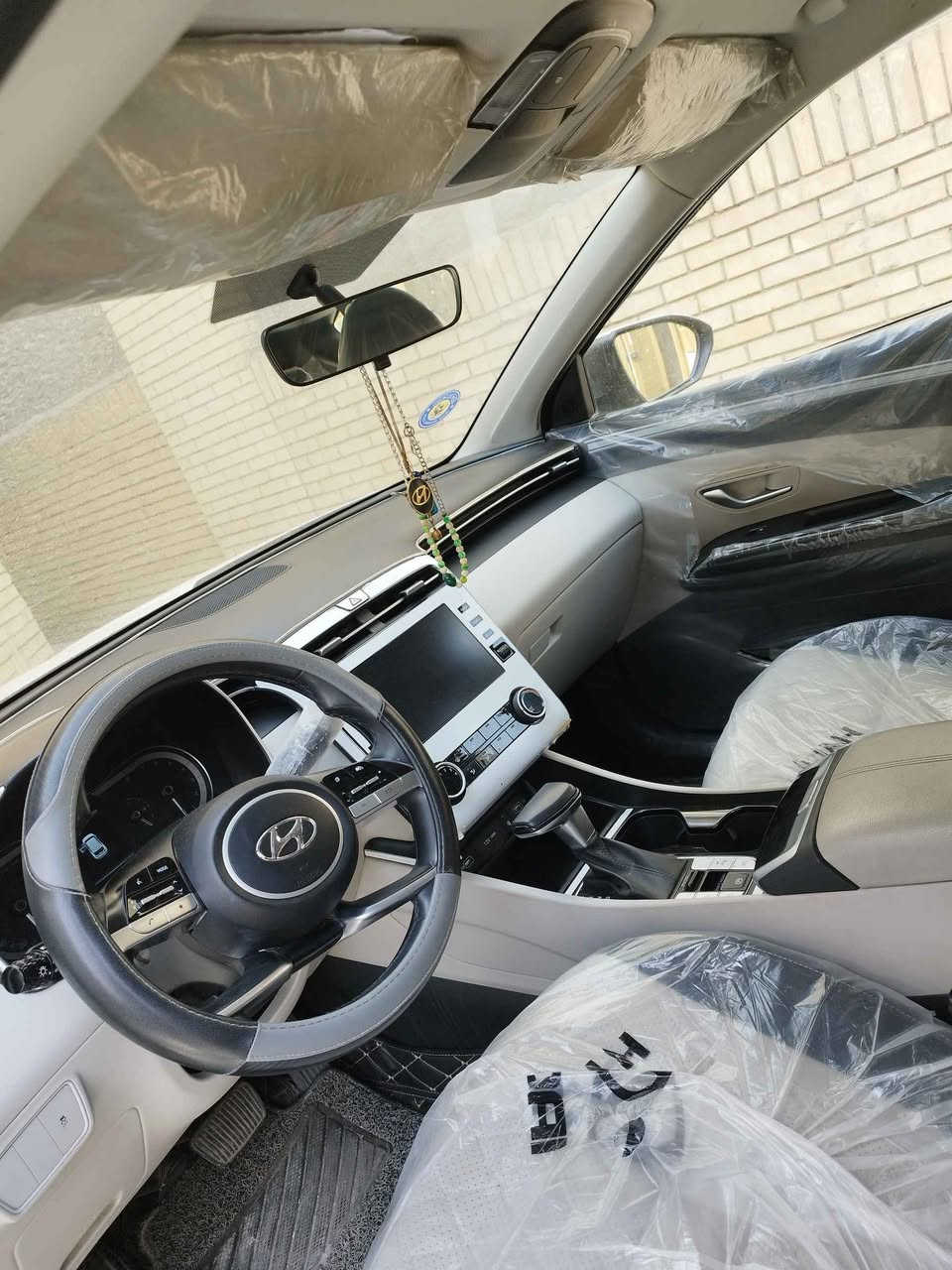 مكلف بالنشر
سيارة توكسان موديل 2022 الشكل الجديد
خليجي لون ابيض بدون تصليح وتبديل
بيها بس رصعه خفيفة علكد 4 اصابع
رقم بغداد
ماشية 22 الف
محرك 2000
تبريد قطعتين
بصمة
حساسات امامي خلفي
وغيرها من المواصفات البقية الي جناي الكوري يعرفهن
السيارة نظيفة وجديدة جداً
السعر 205 $ وبيها مجال
العنوان/ بغداد السيدية
موبايل *********** بغداد, العراق
