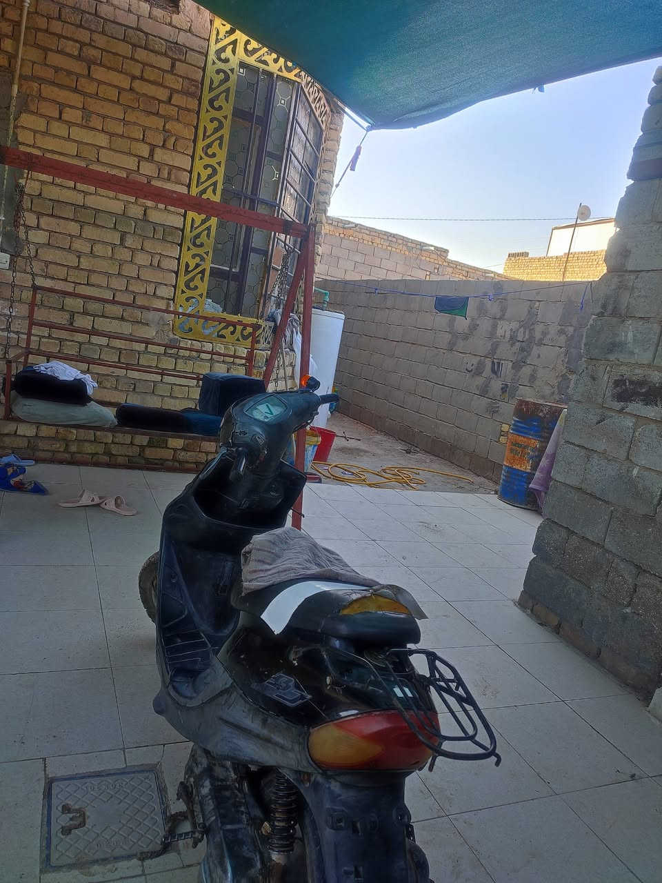 السلام عليكم بيجي للبيع مكينتها توني شادلها طابوكه مال باله  وبوش وبستم جدد كهربائيات شغال سلف عوزه باتري السعر 225 خاص مفتوح او اتصال***********
