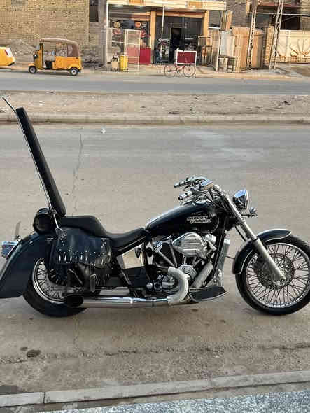 سلام عليكم 
شادو سلشر 400cc دراجة مكفولة ما مرقم منفيس موجود 
دراجة كلش مرتبة ونضيفه ميسان (العمارة) السعر المطلوب 18$بيها مجال قليل )(***********)
