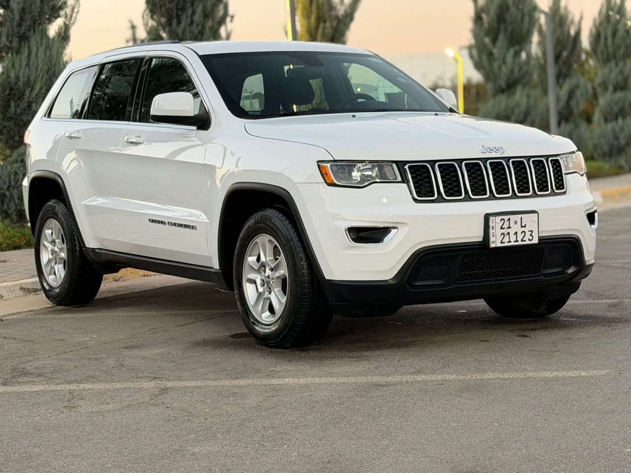 جيب لاريدو موديل2017وارد امريكي بدون صبغ ماشيه 82الف بصمتين ويا سياره جديده حيل كير محرك مكفوله عنوان سليمانيه السعر228بيها مجال***********/***********وبيهن واتس
