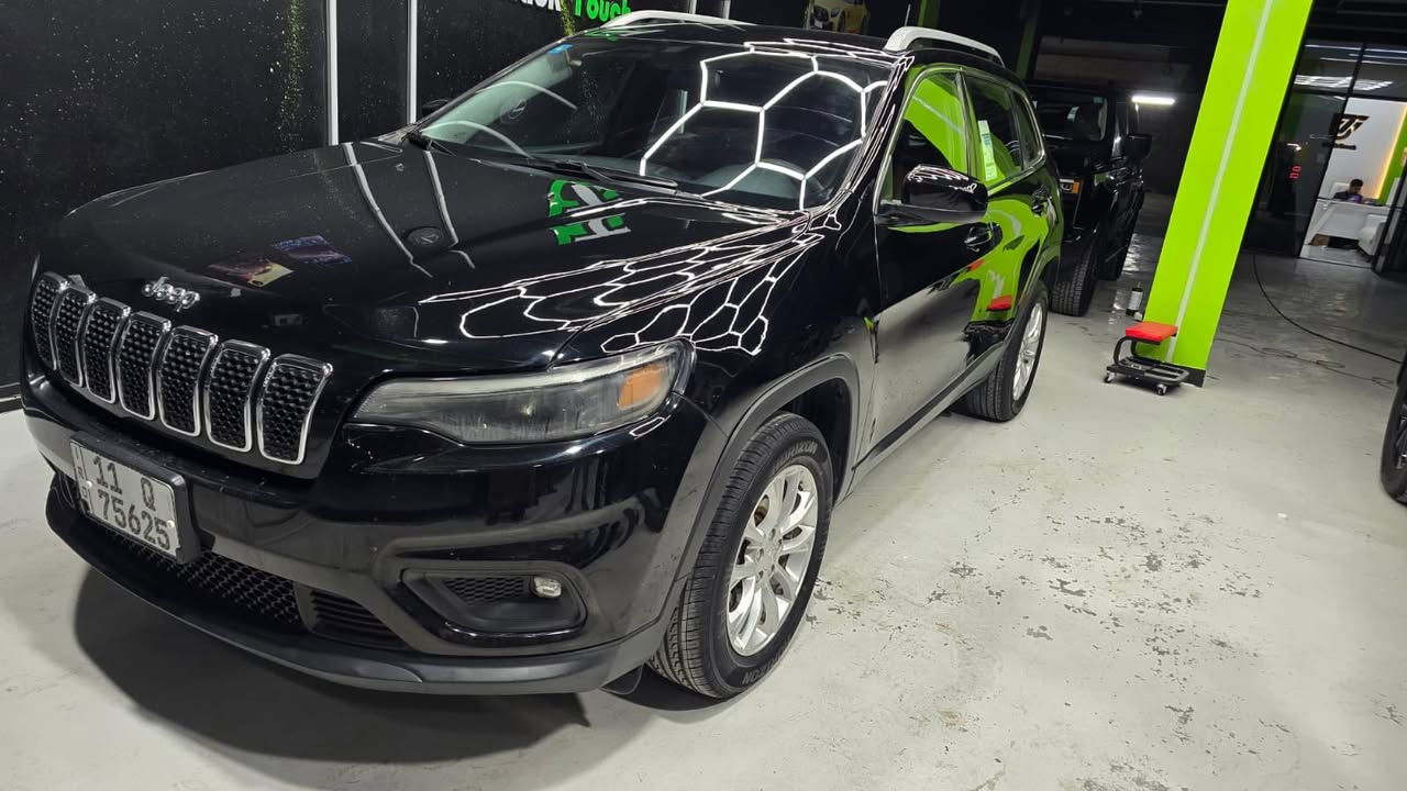 السلام عليكم جيب بزون موديل 2019  بغداد باسمي محرك 6سلندر   بيه صبغ صبغ صفحه بدون حادث بدون يرباك بيها من امريكي تكردح بصفحه ورقم شاصي مرفق بالمنشور  بدون دواخل  تخم تاير السعر 127
مكان السياره الانبار الفلوجه 
***********
***********
