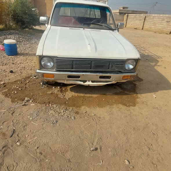 السلام عليكم بيكم حبل مصقط كير ومحرك شرط صدر جديد تخم تاير نص عمر كهربائيات كلهة شغالة جمات تصعد وتنزل سيارة جاهزة نكره سلف كشر وقرفة حلوات السعر ١٠اوراق وبيهة مجال قليل مكان السيارة العلم قريت الربيضة ***********
