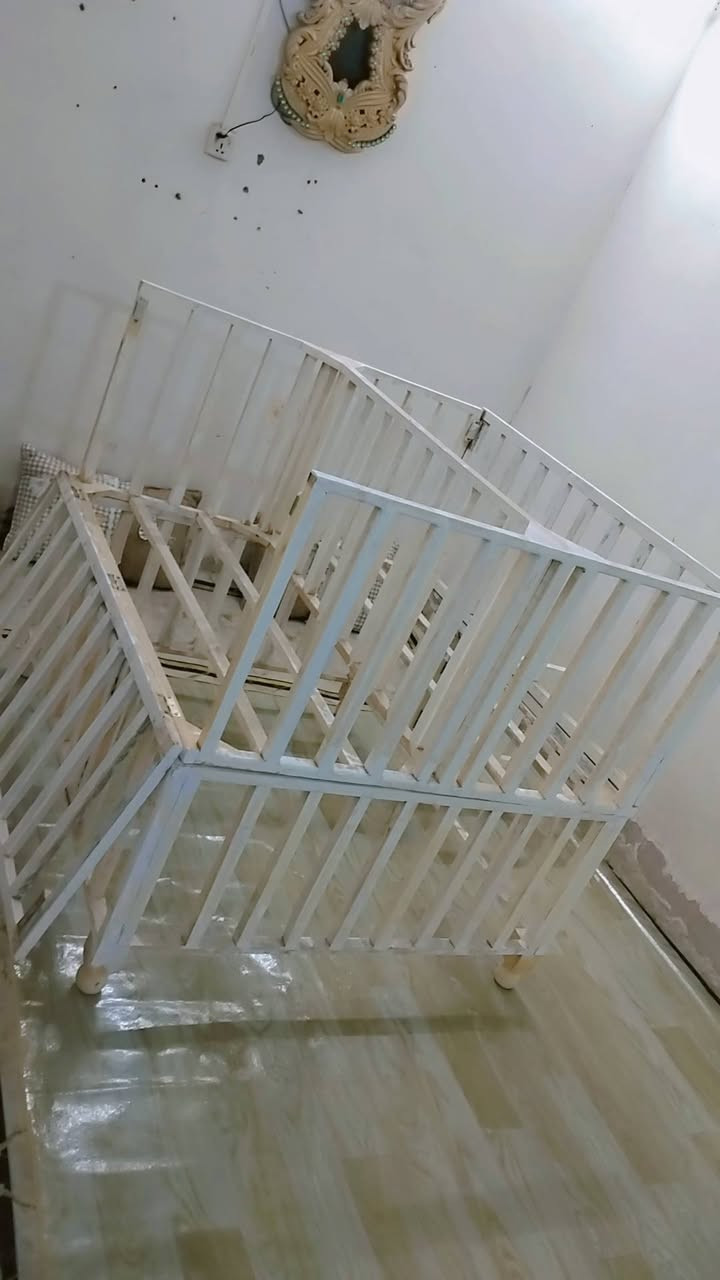 سرير اطفال نفرين طابقين مع ملحق مخزن مع ارضيه بلايود جديد غير مستخدم
 الطول 130 العرض 120

العنوان الزبير للتواصل ***********
