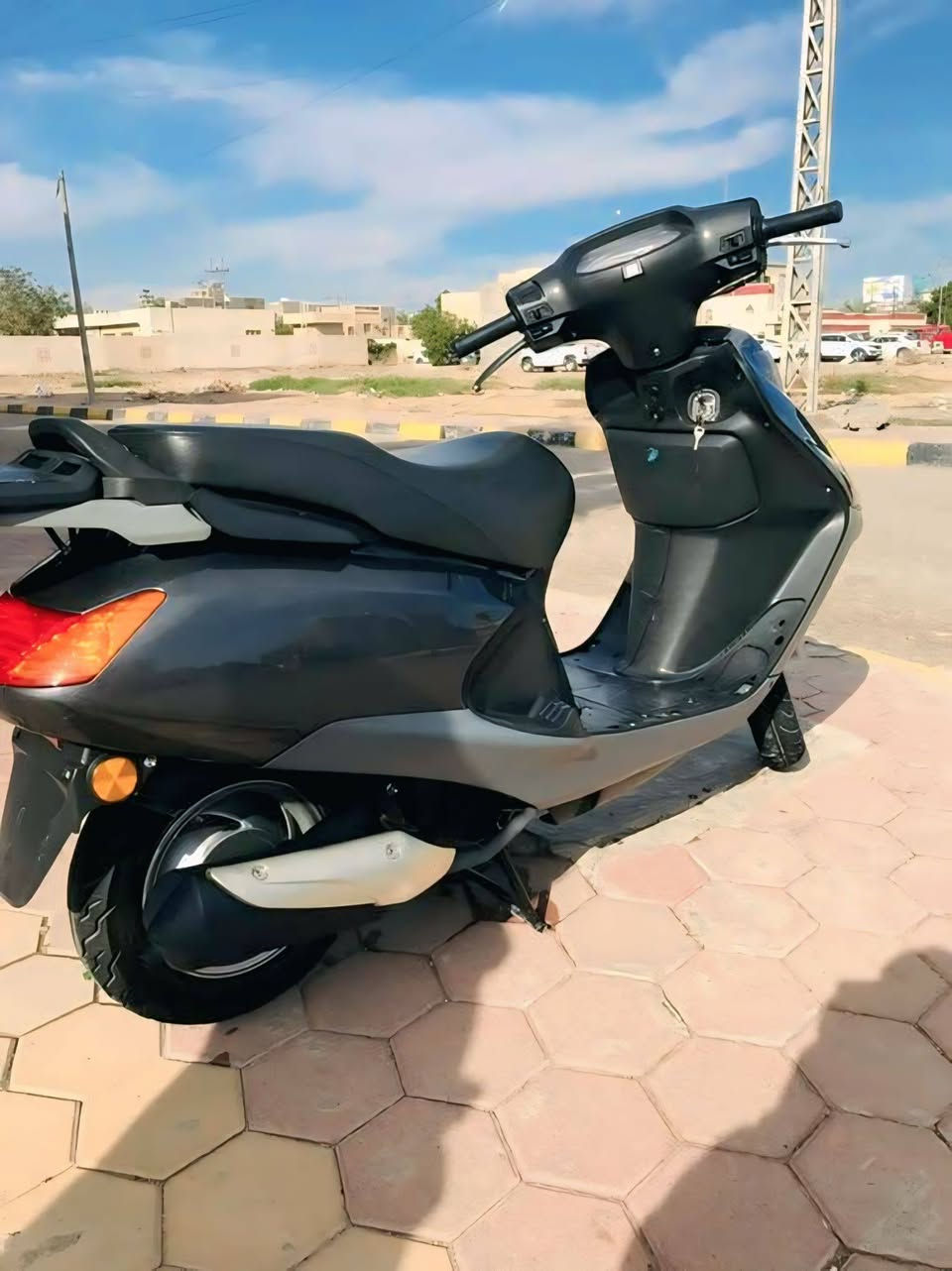 سلام عليكم دراجه سبيسي ماليزي مكينه ناعمه دراجه نضيفه 
دراجه مكفوله كفاله عامه  دراجه  جديده مكانه بل كوت العمارات دور العمال السعر خاص  الاستفسار عله هذه رقم ***********
