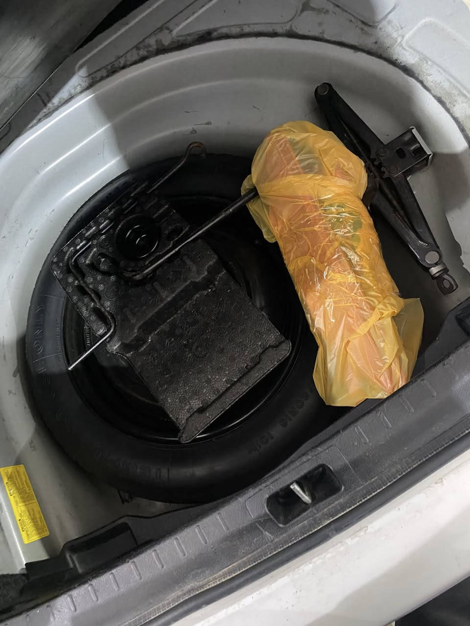 السلام عليكم 
كورله للبيع 
الموديل 2016
الضرر.. جاملق امامي و البنيد شخوط فقط 
العنوان..صلاح الدين-تكريت 
للاستفسار عن السعر 
***********
