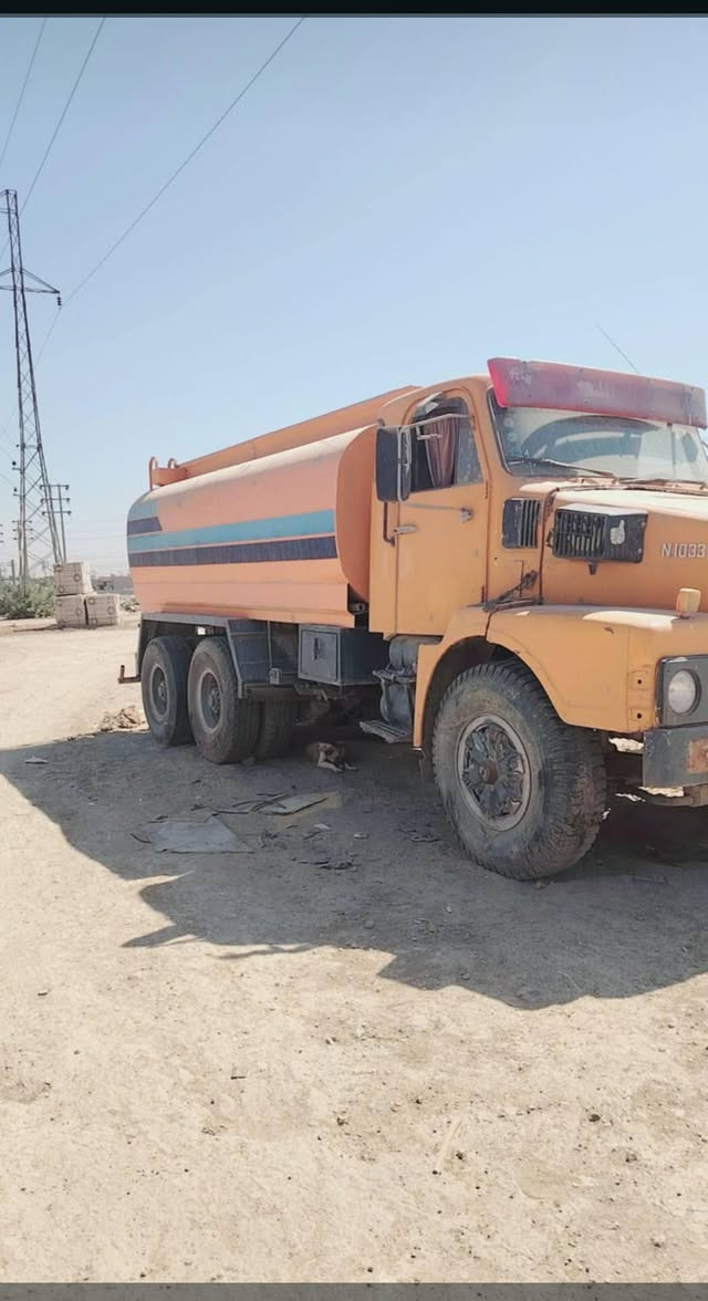 السلام عليكم فالفو البيع موديل 82 الرقم  ***********
***********
