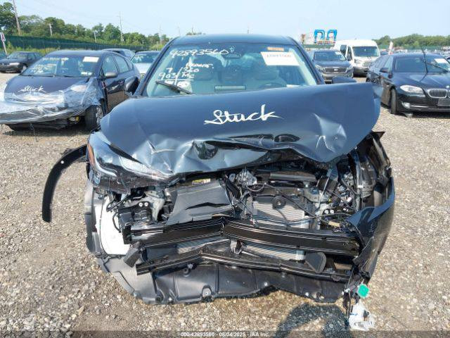 السلام عليكم 
كورلة كروس موديل 25 بانزين وارد امريكي سياره حاليا بالامارات تدخل شهداء وحرة.  للبيع. السعر 95 مطروحة بالامارات  ***********
