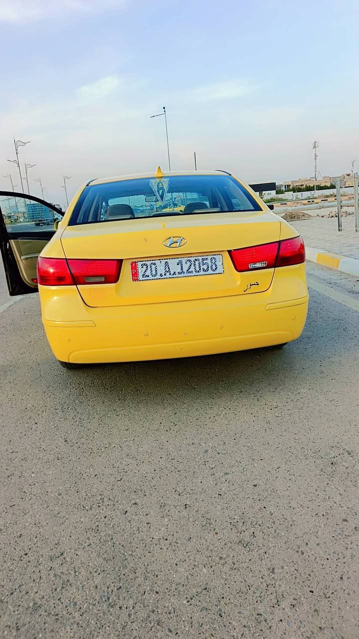 سلام عليكم سوناتا  موديل 2009 جديده دوشمه جديده 
صدر جديد امامي وخلفي دخم داير جديد سياره محرك 2400 سياره مكفوله كير ومكينه سياره جكليته بيه جاملغ وبنيد فقط بدون دواخل معروضه 104 وبيه مجال بصيط 
مكاني واسط الصويره *********** وبيكم خير وتدللون
